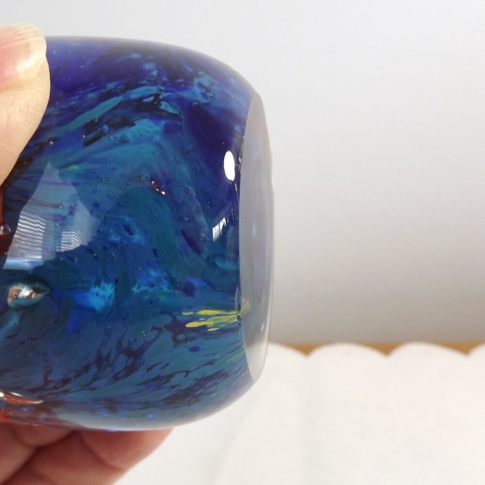 Vintage Aquarium Art Glass Paperweight, Fish and Bubbles, Ocean Intricate Design - Picture 4 of 7